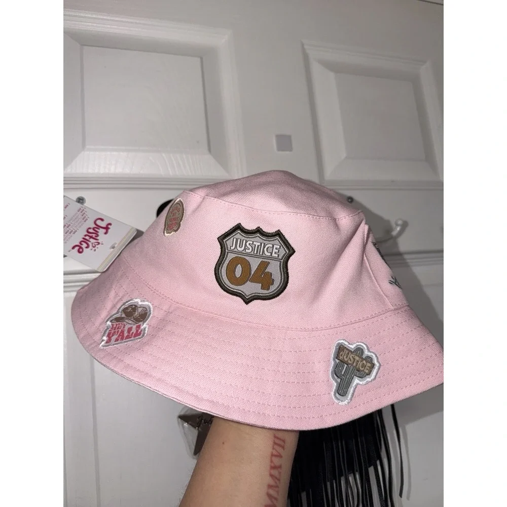 Girl Handbag And Bucket Hat